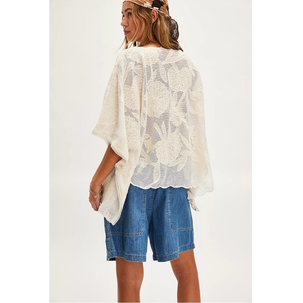 Free People Bohemian Beach Ethereal Cottage Lace Willow Tie Front Cape Kimono OS - Picture 7 of 15